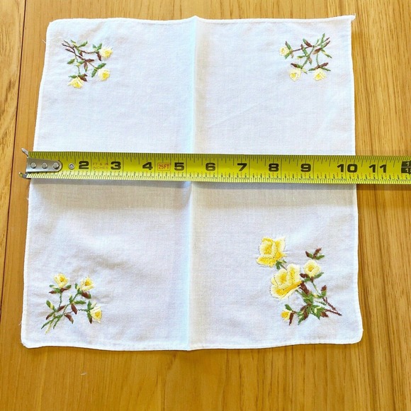 Vintage Handkerchief Hanky Embroidered Yellow Roses Flowers Fine Cotton 10.25" - Picture 6 of 6